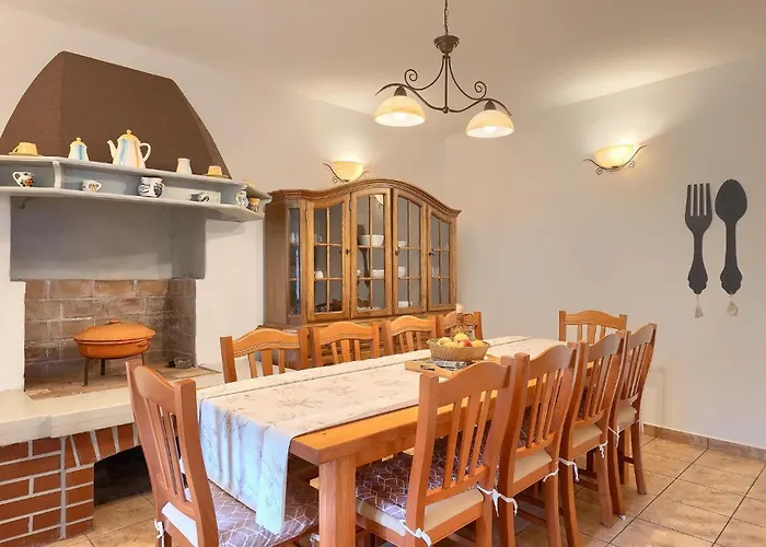 Oliva Vilea Tatil Evi *