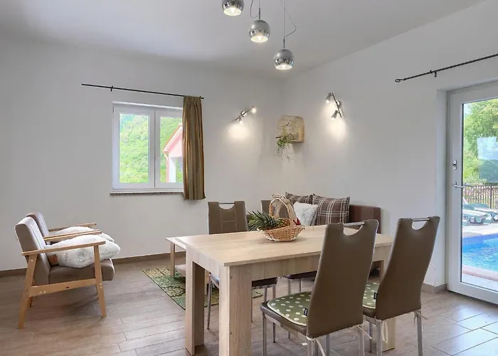 Oliva Vilea Tatil Evi *