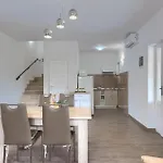Oliva Vilea Ferienhaus Sveta Marina