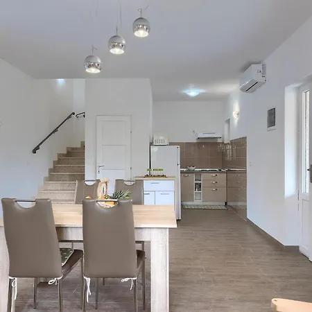 Oliva Vilea Holiday home Sveta Marina