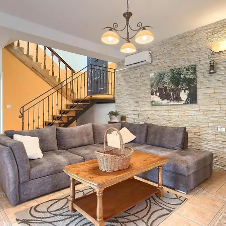 Oliva Vilea Holiday home *